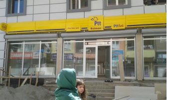 YENİ PTT BİNASINA LEVHA ASILDI