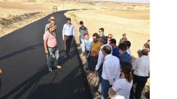 VALİ, K&Ouml;Y YOLUNU İNCELEDİ