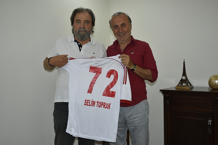 SELİM TOPRAK&rsquo;A PETROLSPOR FORMASI&hellip;