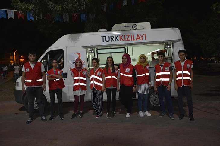 KIZILAY, YİNE ALANLARDAYDI