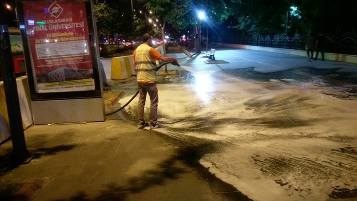 BULVAR, K&Ouml;P&Uuml;KL&Uuml; SUYLA YIKANDI