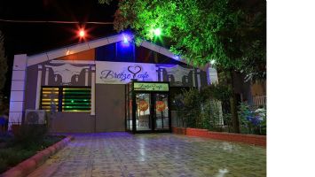 BREEZE CAFE, HİZMETTE
