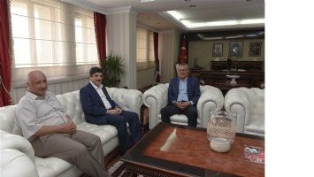 YASİN AKTAY, VALİ&rsquo;Yİ ZİYARET ETTİ
