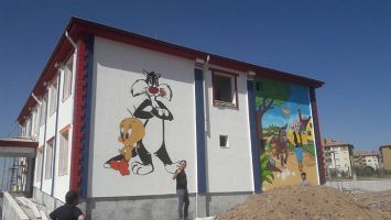 &Ouml;ZEL İDARE&rsquo;NİN YAPTIĞI OKUL, S&Uuml;SLENİYOR
