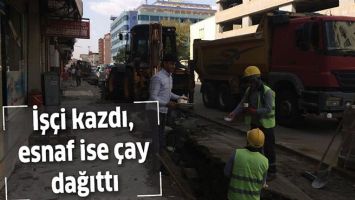 İŞ&Ccedil;İ KAZDI, ESNAF İSE &Ccedil;AY DAĞITTI