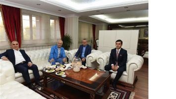 VALİ G&Uuml;NAYDIN, VALİ DENİZ'İ ZİYARET ETTİ