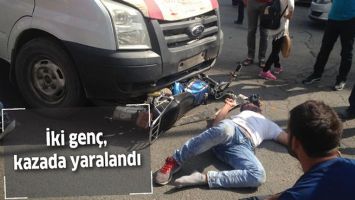 İKİ GEN&Ccedil;, KAZADA YARALANDI