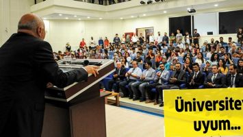 &Uuml;NİVERSİTEYE UYUM&hellip;