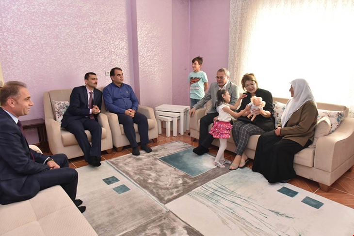 DENİZ &Ccedil;İFTİ, EVLERE KONUK OLDU