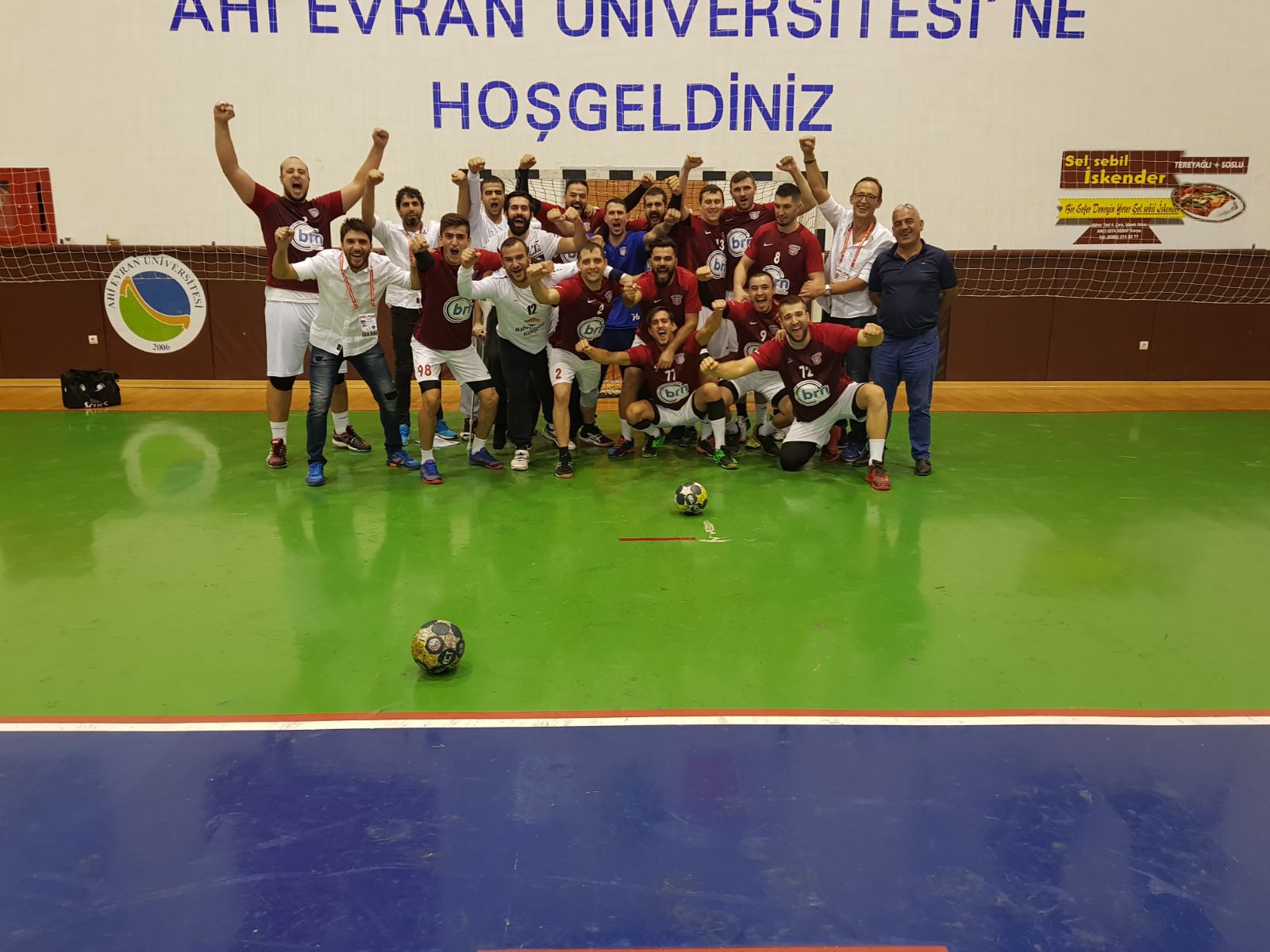 HENTBOLDA Y&Uuml;ZLER G&Uuml;L&Uuml;YOR