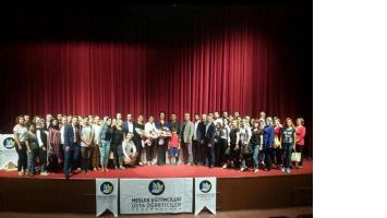 USTA &Ouml;ĞRETİCİLER &ldquo;HAK&rdquo; ARAYIŞINDA