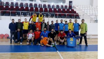 TARAFTARLARDAN HENTBOL TAKIMINA MORAL ZİYARETİ