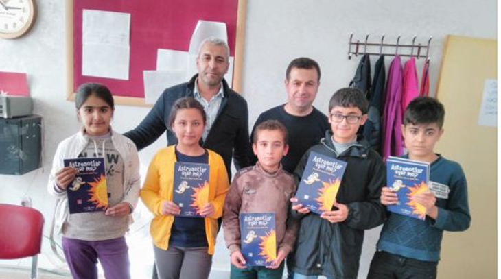 300 ADET KİTAP DAĞITILDI