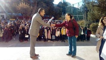 ATLIHAN PARK&rsquo;TAN &Ouml;ĞRETMENLERE KARANFİL