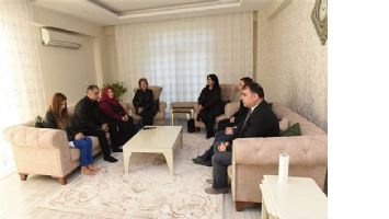 VALİ&rsquo;NİN EŞİ, EV ZİYARETLERİNE &Ccedil;IKTI