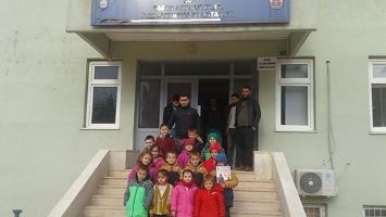&Ouml;ĞRENCİLER, ASKERİYEYİ GEZDİ