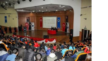 &Uuml;NİVERSİTEDE KUPA T&Ouml;RENİ&hellip;