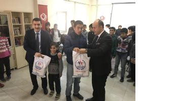 80 &Ouml;ĞRENCİYE, EŞOFMAN VE AYAKKABI