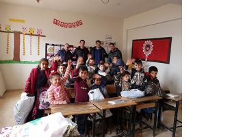 İTFAİYEDEN K&Ouml;Y OKULUNA YARDIM