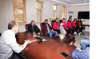 KADIN BASKET&Ccedil;İLERDEN &Ouml;ZER&rsquo;E ZİYARET