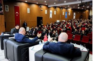 REKT&Ouml;R DURMUŞ; &ldquo;BİLİM ADAMI YETİŞTİRMELİYİZ, FİLM ADAMI DEĞİL&rdquo;