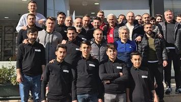 ALİ KESKİN&rsquo;DEN PETROLSPOR&rsquo;A TIRAŞ JESTİ