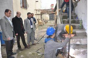 Liseliler, hayata dokunuyor