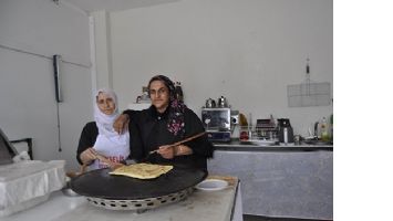 BABACAN, LEZZETLİ YEMEKLERLE HİZMETTE