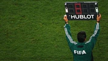 FUTBOLDA 4. OYUNCU DEĞİŞİKLİĞİNE İZİN &Ccedil;IKTI