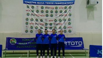 MASA TENİSİNDE &Ccedil;İFTE ŞAMPİYONLUK