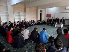 POLİSLER, SEMİNER İ&Ccedil;İN LİSEDEYDİ...