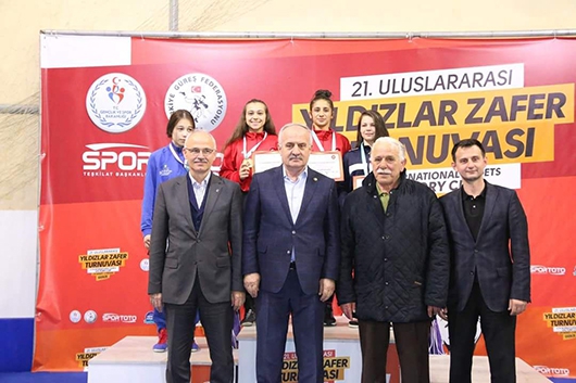 ZEHRANUR&rsquo;DAN ULUSLARARASI DERECE