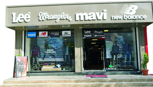 LEE WRANGLER! BATMAN&rsquo;DA SPOR GİYİMİN ADRESİ