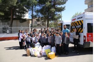 &Ouml;ĞRENCİLERİN, SAHİPSİZ HAYVAN SEVGİSİ&hellip;