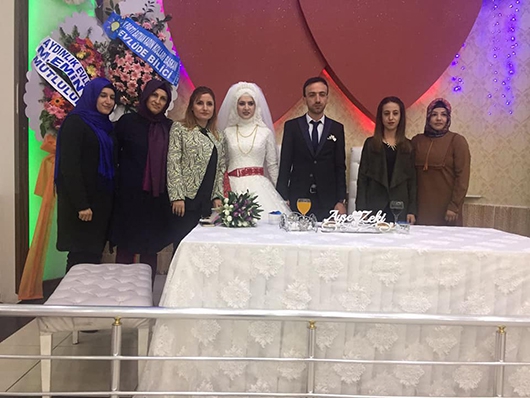 &Ccedil;ETİN AİLESİNİN MUTLU G&Uuml;N&Uuml;