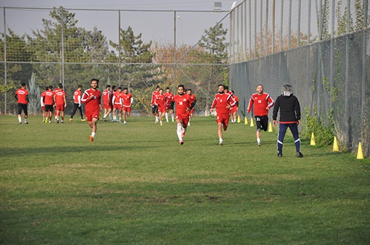 PETROLSPOR&rsquo;A YENİ TEKNİK DİREKT&Ouml;R