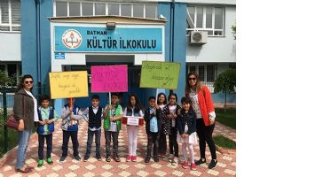 MİNİKLER, DİKKATLERİ HOŞG&Ouml;R&Uuml;YE &Ccedil;EKTİ