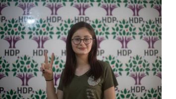 HDP&rsquo;DE EN GEN&Ccedil; ADAY, 18 YAŞINDA