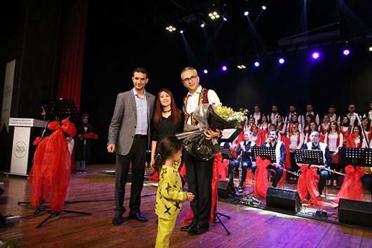 T&Uuml;RK&Uuml;&rsquo;N&Uuml;N YEDİ RENGİ, MEST ETTİ