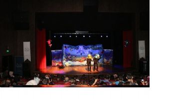 KIRMIZI BALIK, HEM &Ouml;ĞRETTİ HEM EĞLENDİRDİ