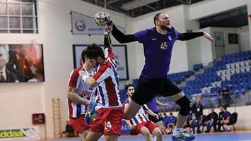 HENTBOL TAKIMI TRANSFERDE HIZ KESMİYOR