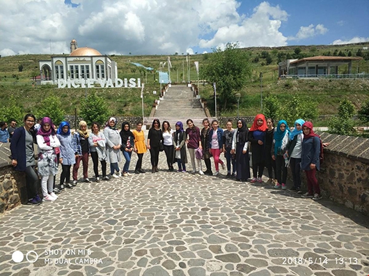 SASONLU &Ccedil;OCUKLAR, DİYARBAKIR'I GEZDİ
