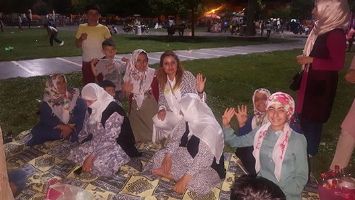 KADINLAR DUR DURAK BİLMİYOR.