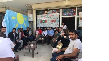 İYİ PARTİ&rsquo;LİLER, LOKALDE BAYRAMLAŞTI