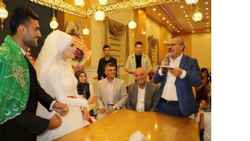 AKSOY, GAZİ&rsquo;NİN D&Uuml;Ğ&Uuml;N&Uuml;NE KATILDI