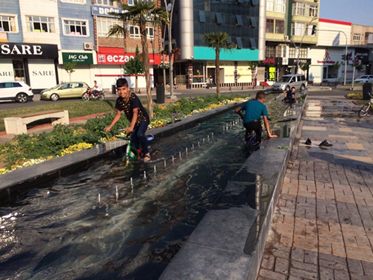 S&Uuml;S HAVUZLARINDA SERİNLİK&hellip;