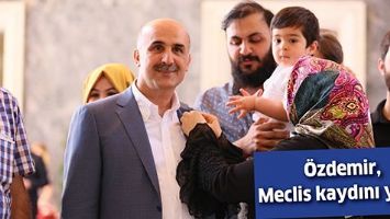 &Ouml;ZDEMİR, MECLİS KAYDINI YAPTI