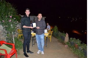 Hakim ve savcı i&ccedil;in veda yemeği...