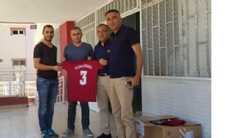 ŞAHİN, DERECEYE GİREN OKULLARA &Ouml;D&Uuml;LLERİNİ VERDİ