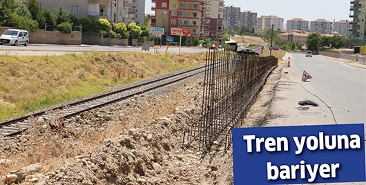 TREN YOLUNA BARİYER